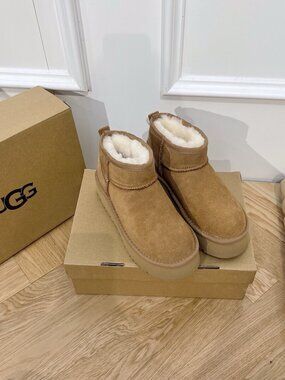 UGG Camel-colored Platform Short Snow Boots